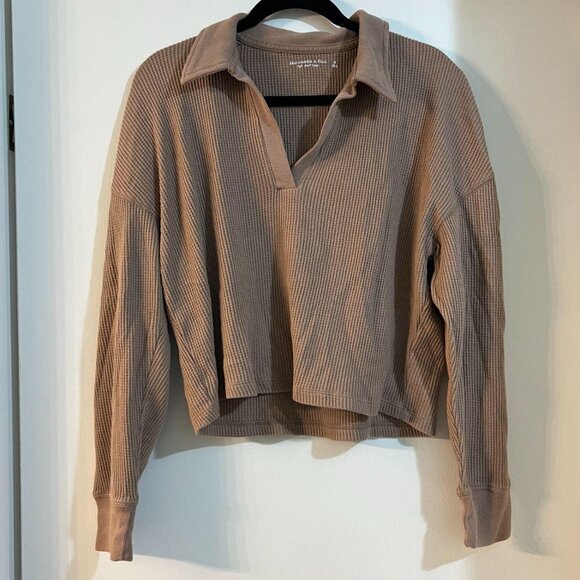 Abercrombie & Fitch Essential Waffle Polo — Taupe, Size M - Picture 3 of 6